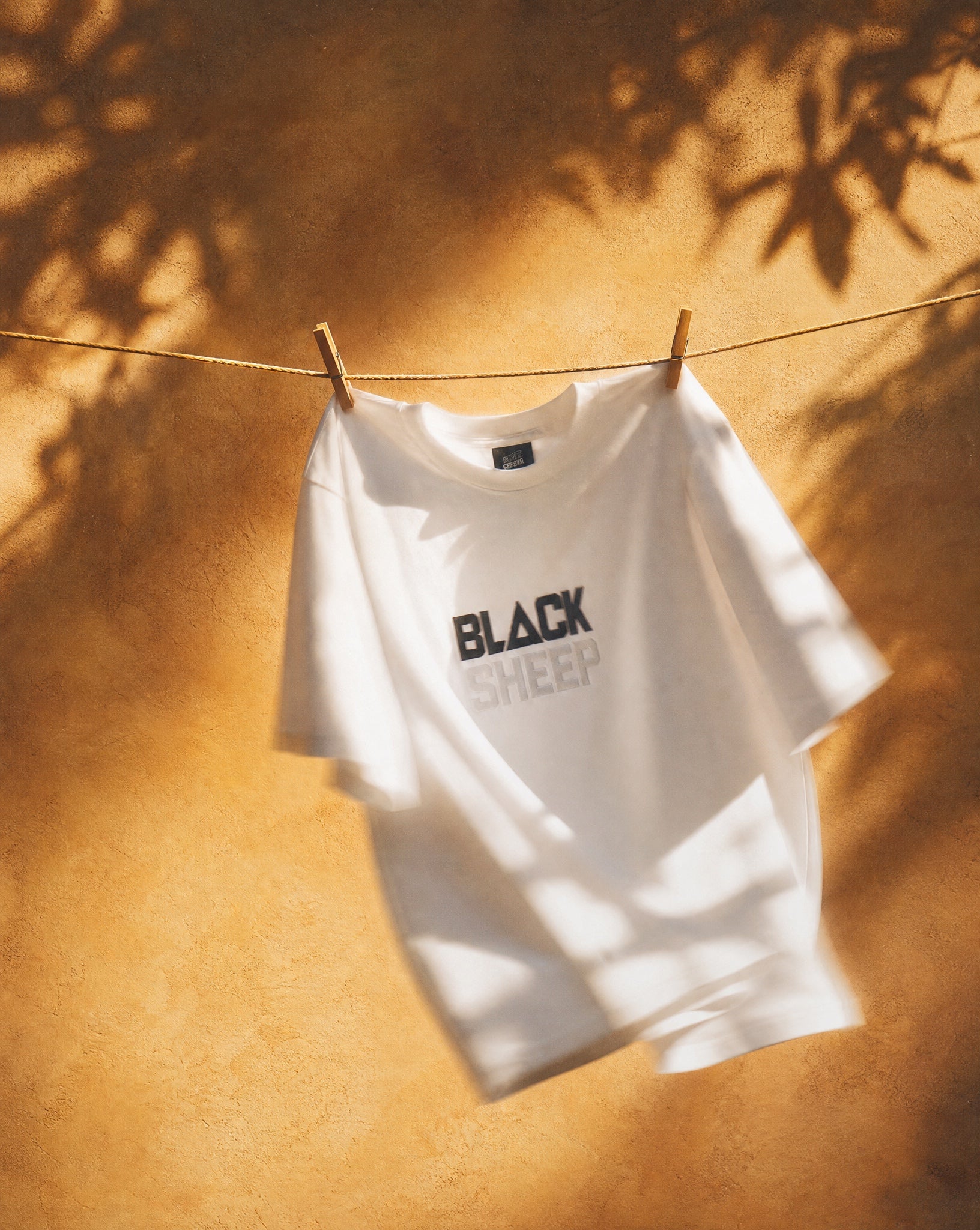 Be The Glitch - White